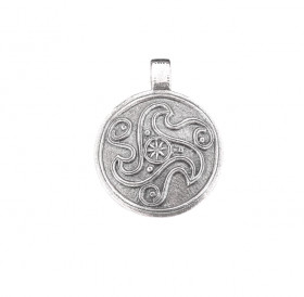 Cast pendant "Triskelion"