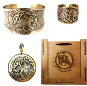 A set of jewelry "Suzdal bird" in a gift box.