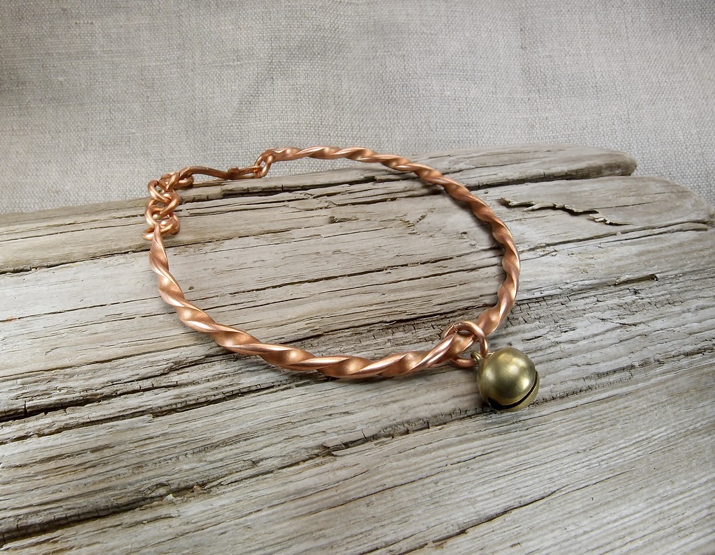Twisted bracelet No. 1