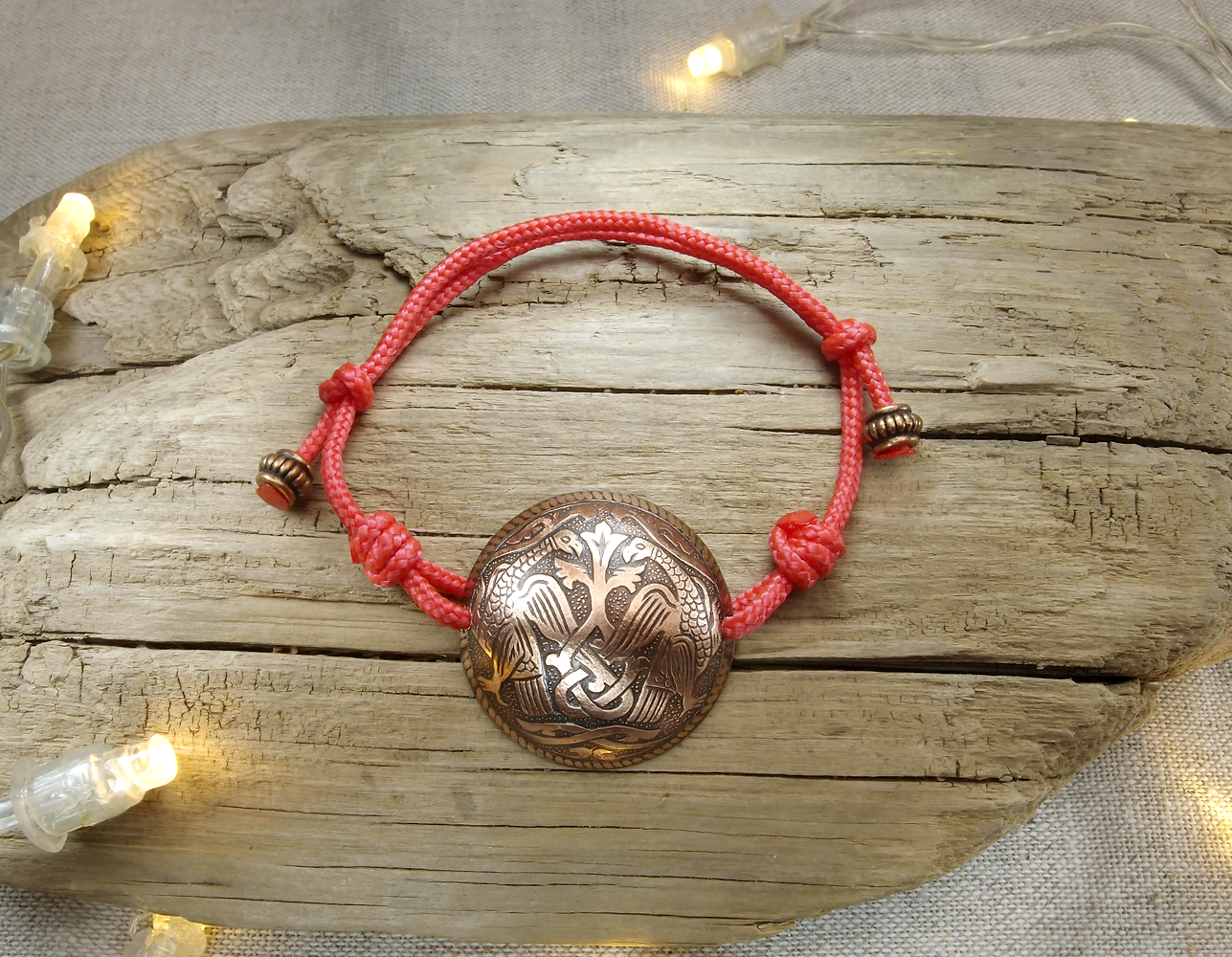 Spherical bracelet-cord "Suzdal hawks"