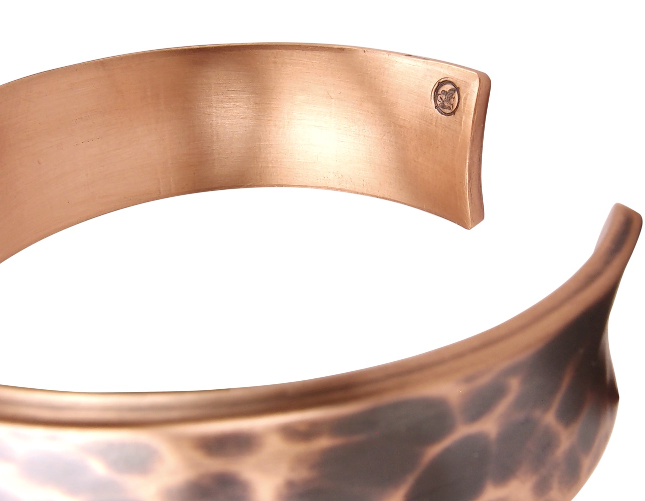 Forged, tinted, concave bracelet