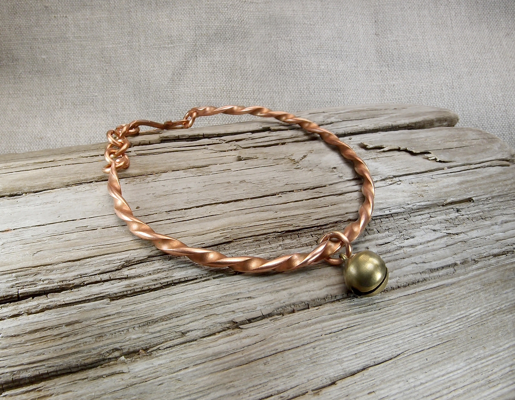 Twisted bracelet No. 1. Thickness 4 mm