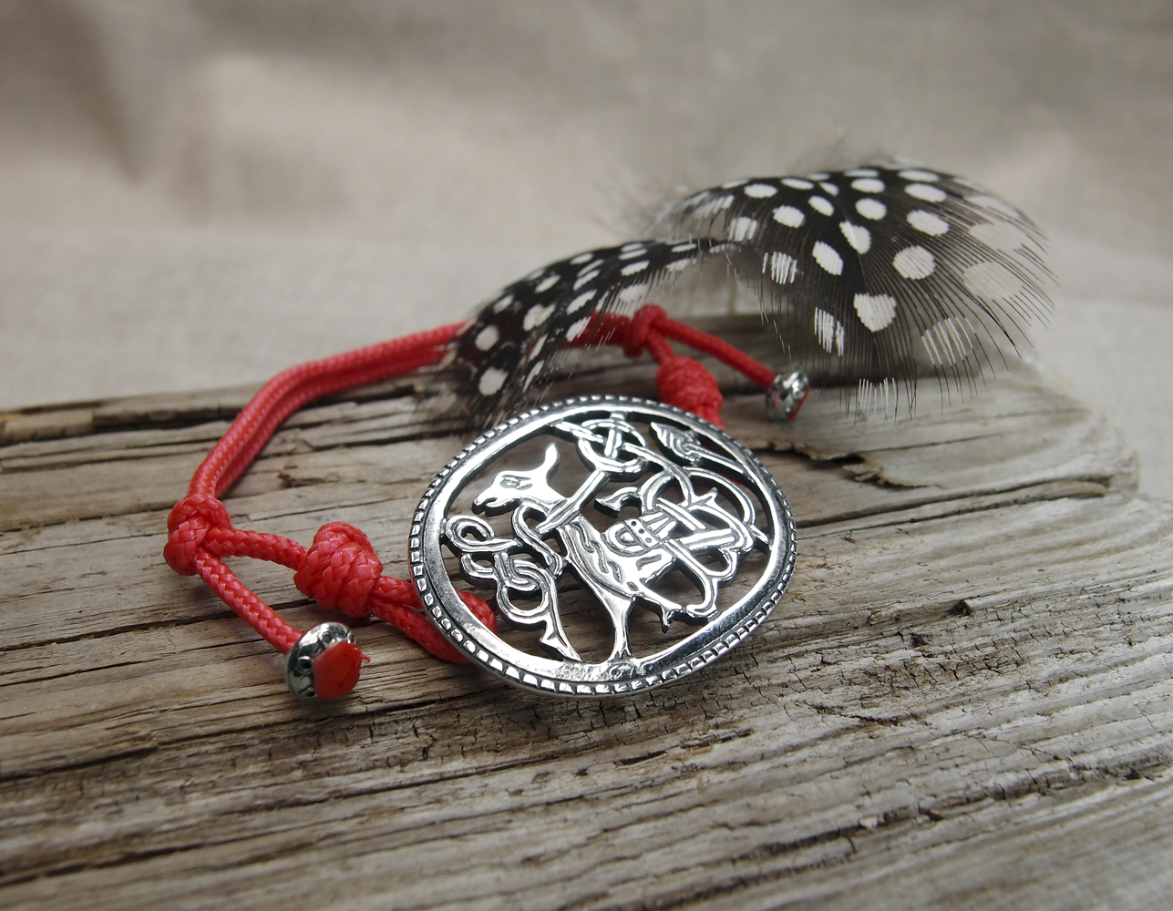 Bracelet-lace "Winged dog"