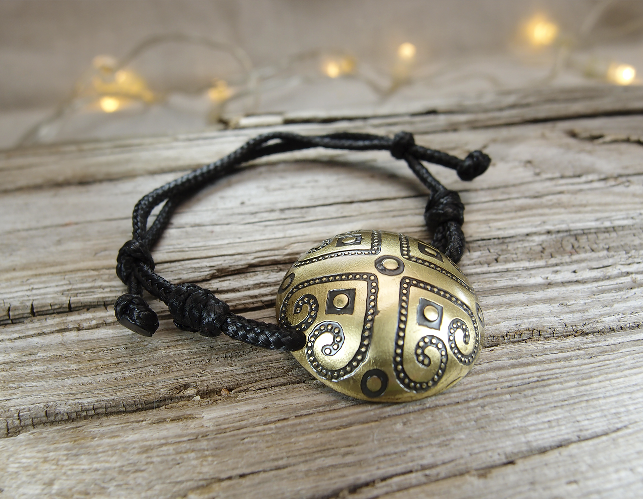 Spherical cord bracelet "Prosperity"