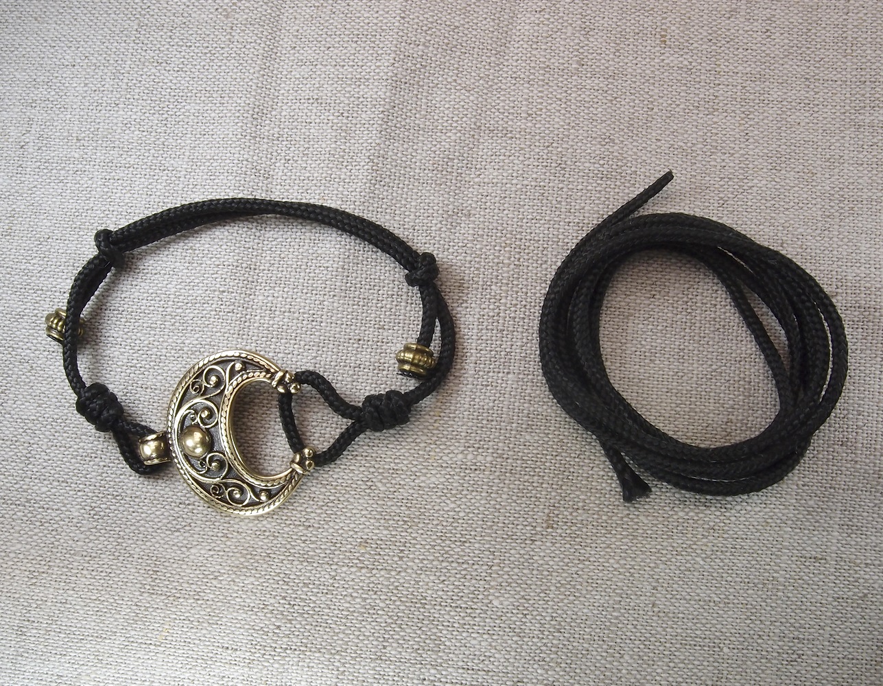 Bracelet-lace transformer "Young lady"
