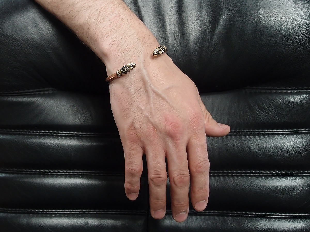 Bracelet "Wolves"