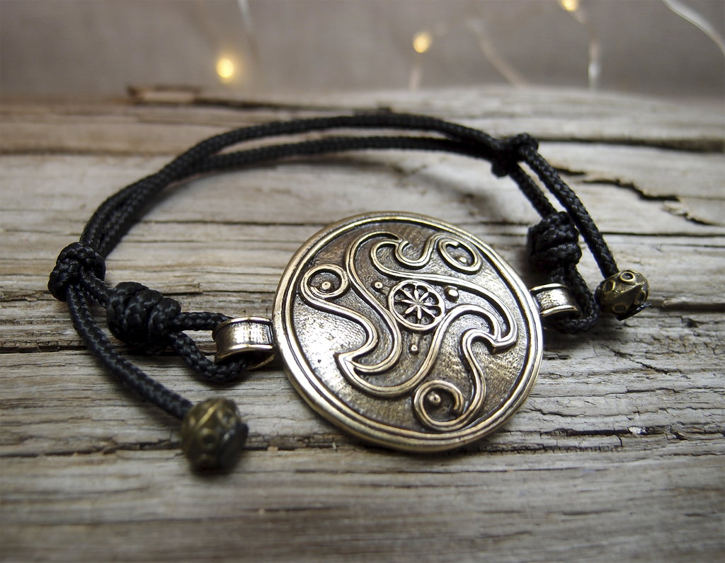 Bracelet-lace "Triskelion"