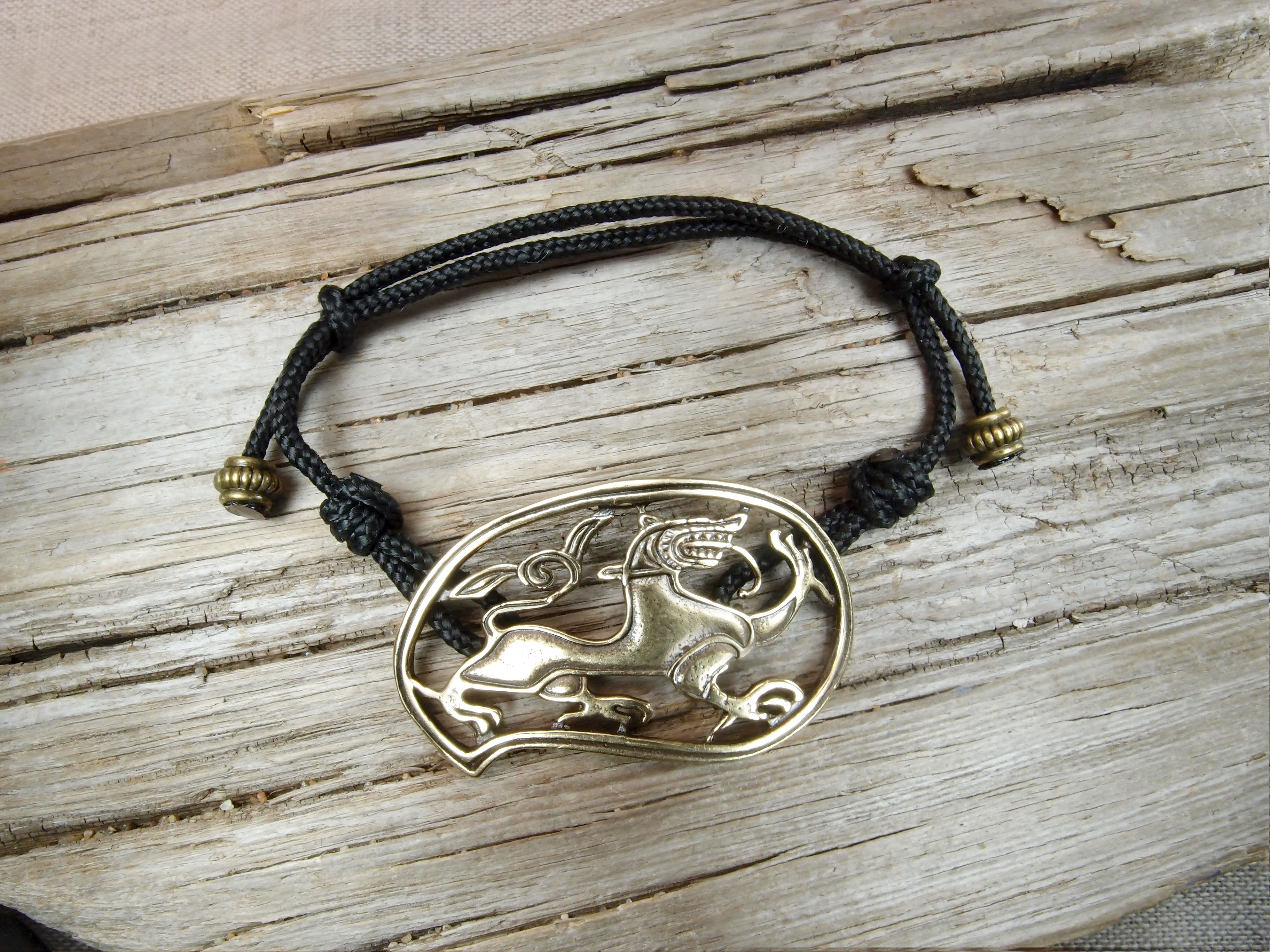 Bracelet-lace "Lut-beast"
