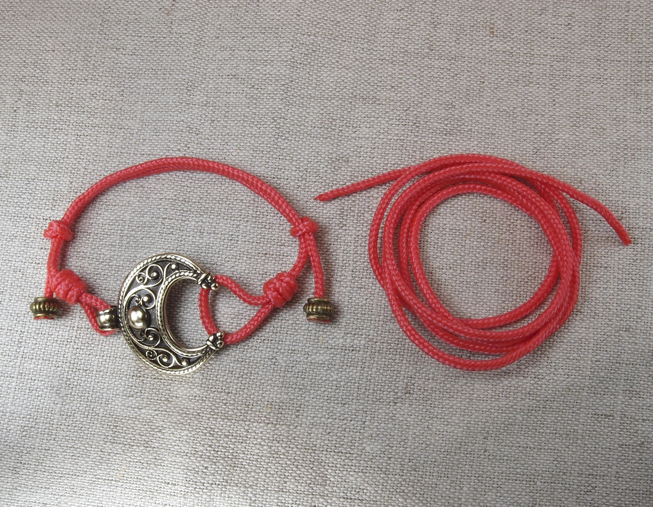 Bracelet-lace transformer "Young lady"
