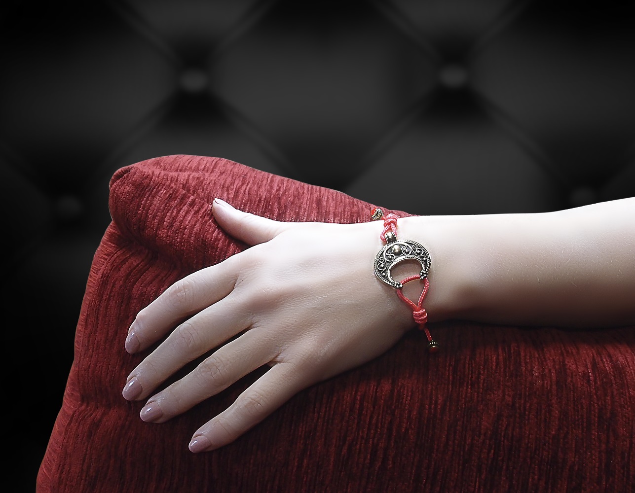Bracelet-lace transformer "Young lady"