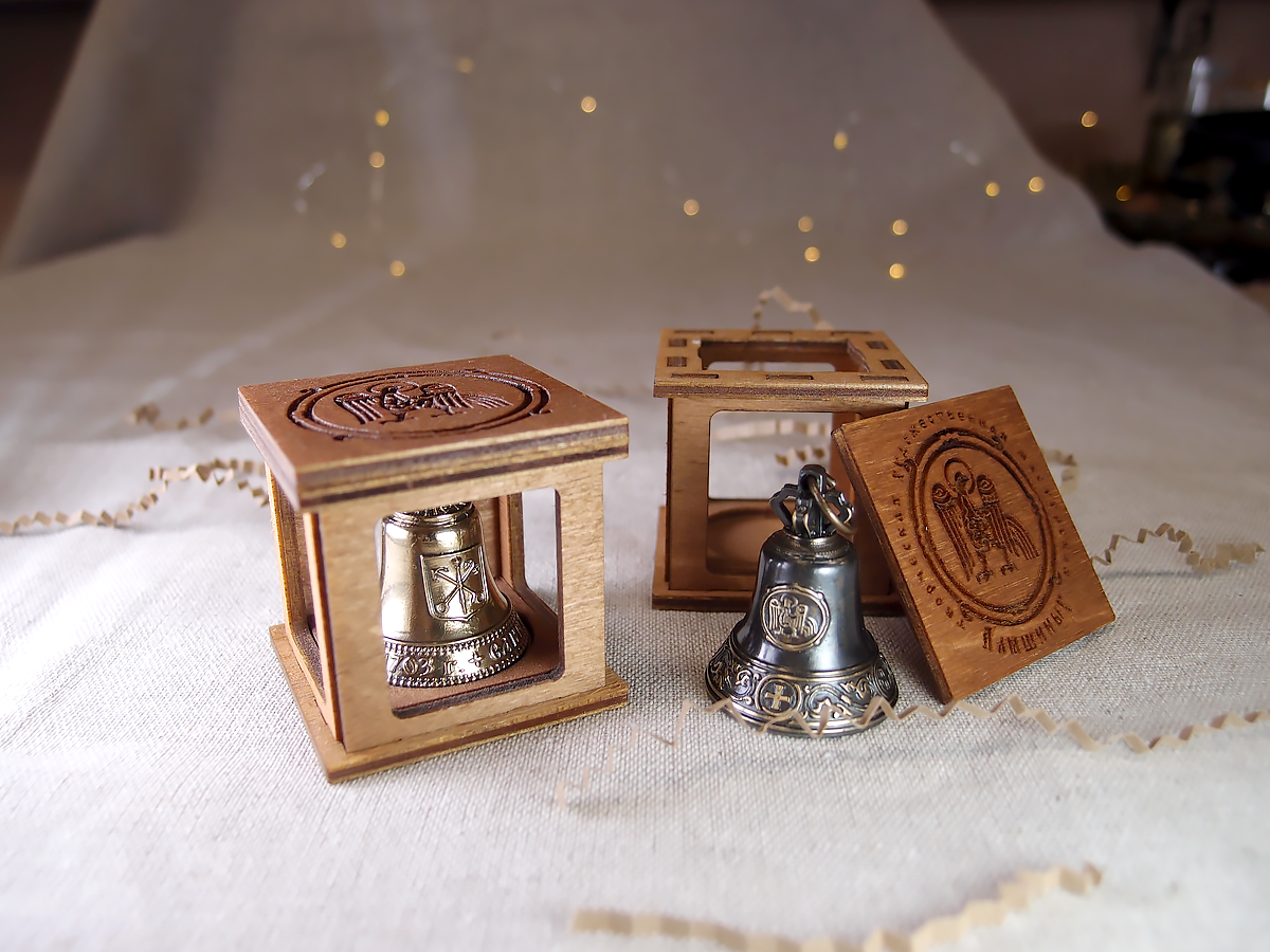 Souvenir box-19 for bells No. 2. Wood.
