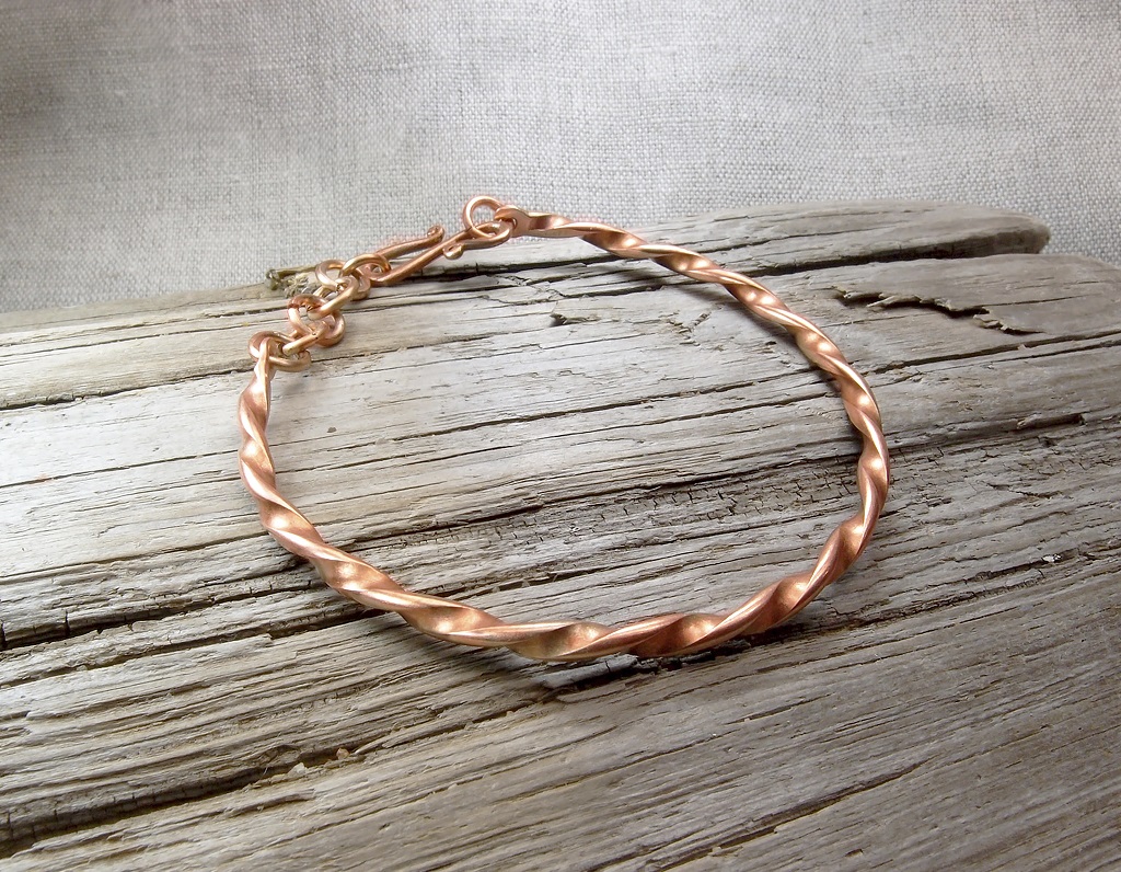 Twisted bracelet No. 1